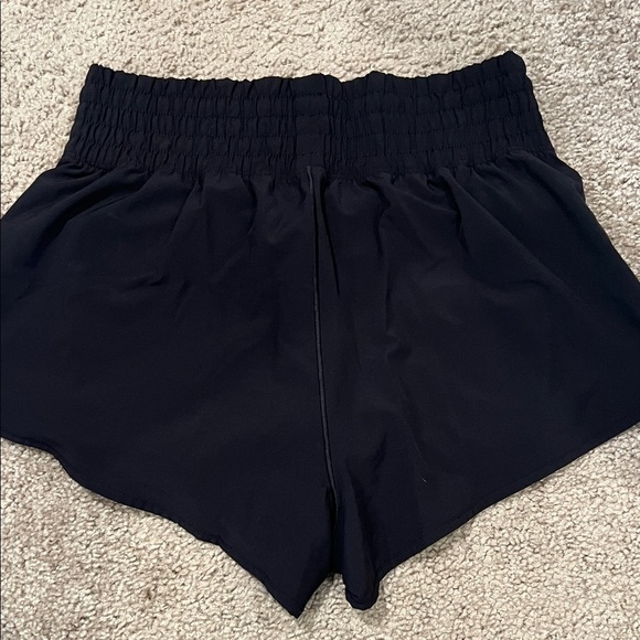 Aerie Women's Black Shorts - Picture 5 of 5